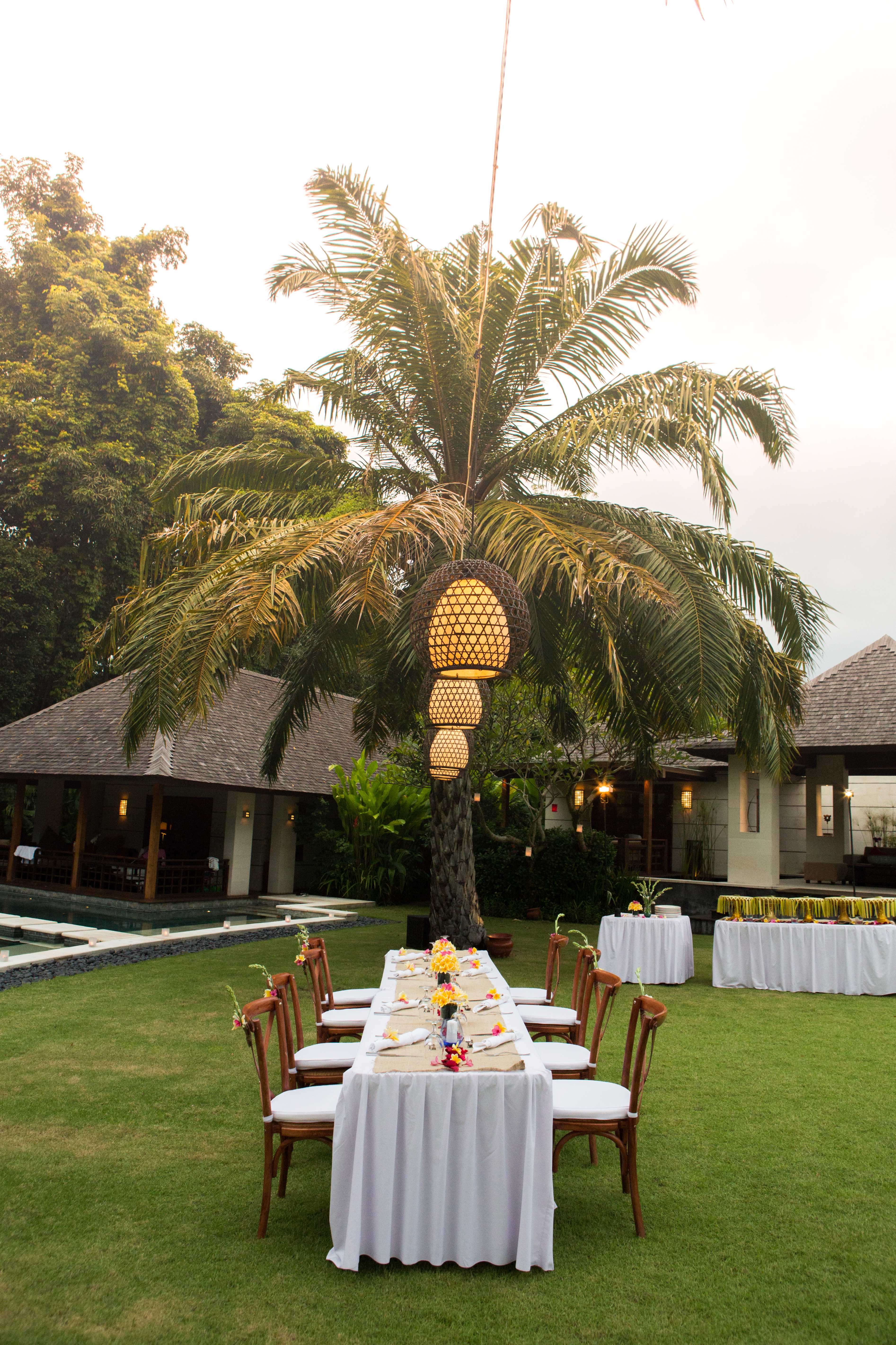 The Beji Glorious Outdoor Table Setting