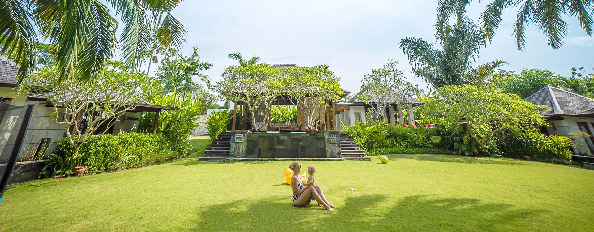 Villa The Beji - Immaculate lawn